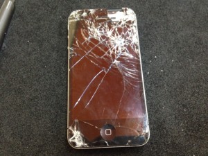iphone4s　ガラス割れ液晶交換修理　11.15